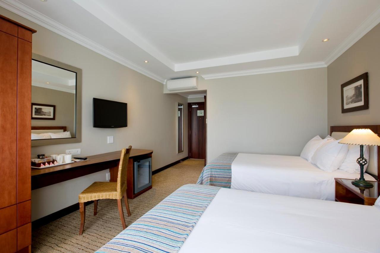 Garden Route Hotel Mossel Bay Bagian luar foto